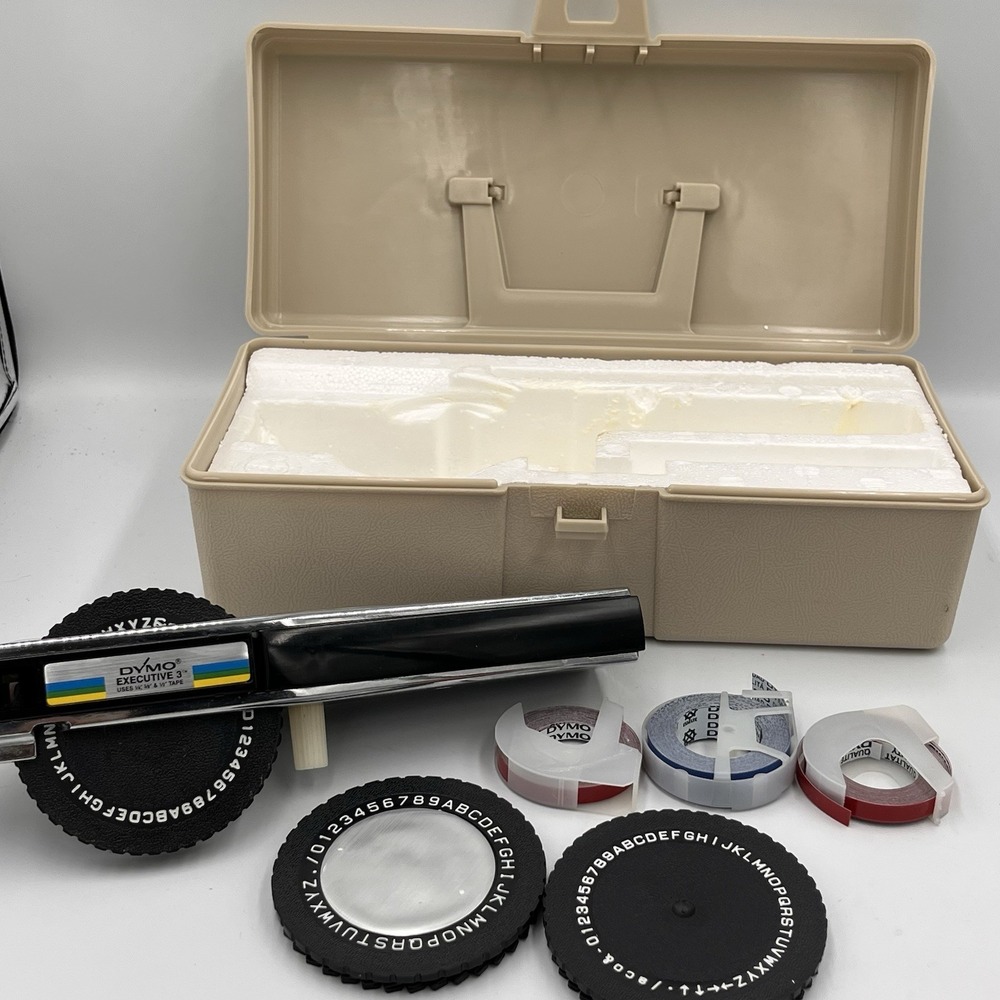 Dymo Model 1570 Dial Type Label Maker Complete, Travel Case, New Extra Tapes